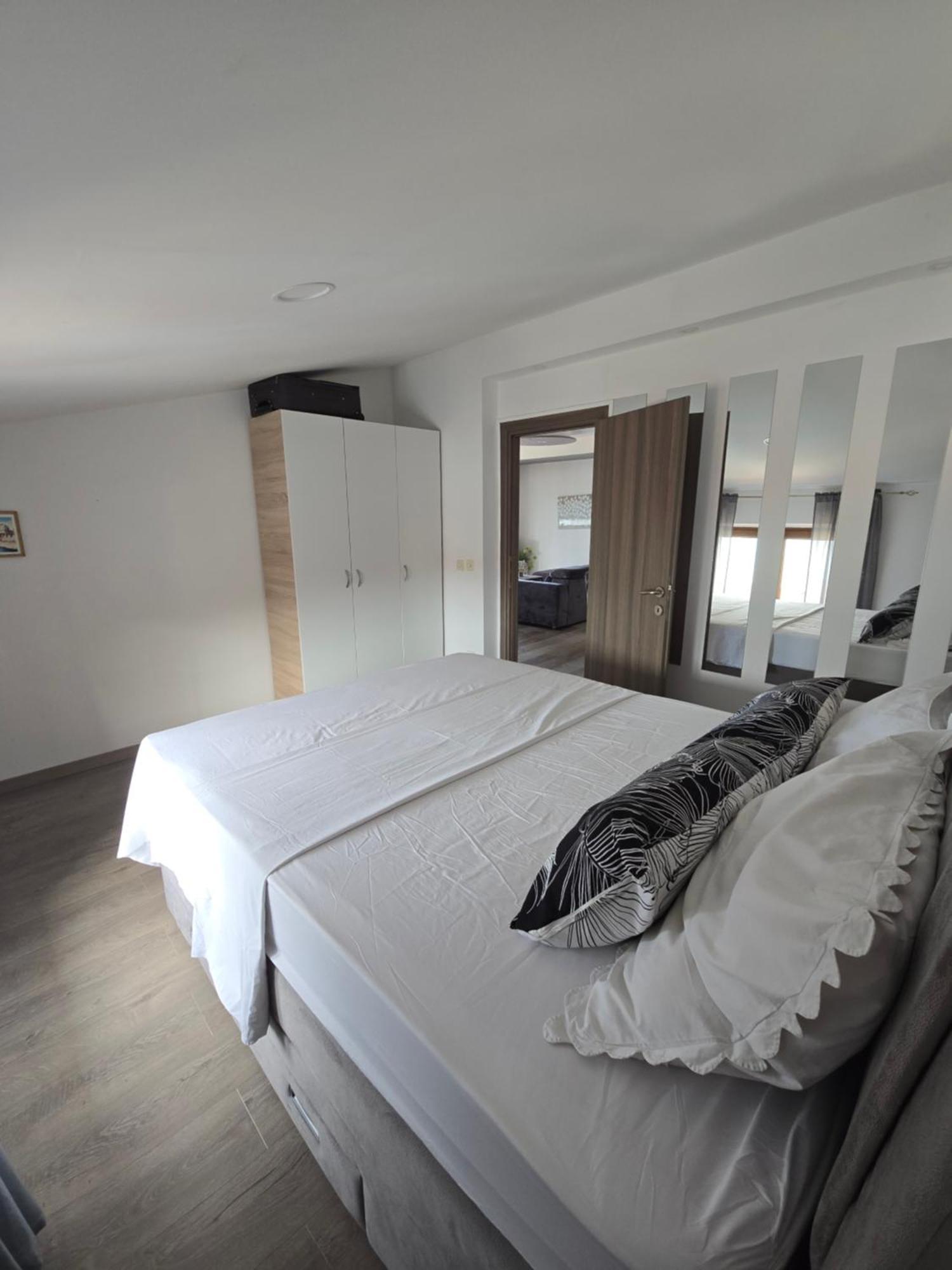 Apartments Bagaric Trogir Exterior foto